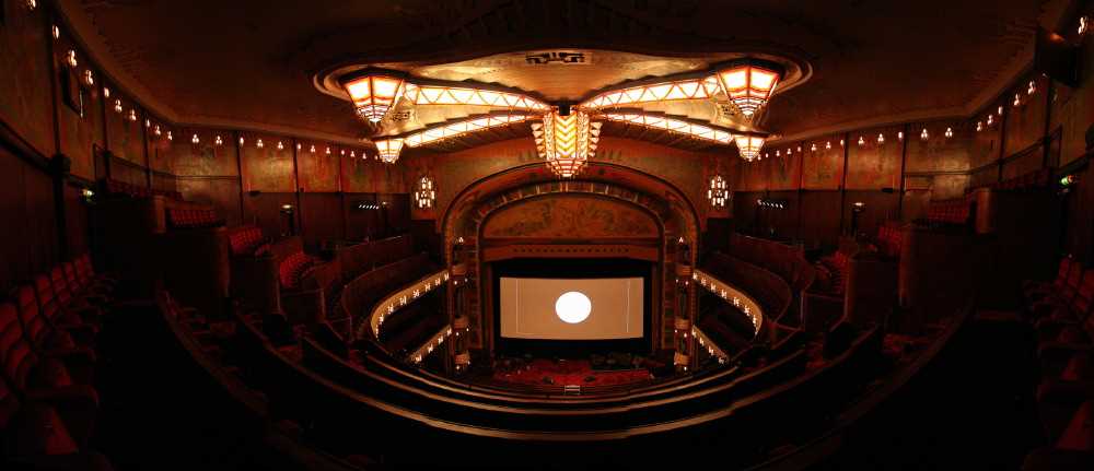 tuschinski01